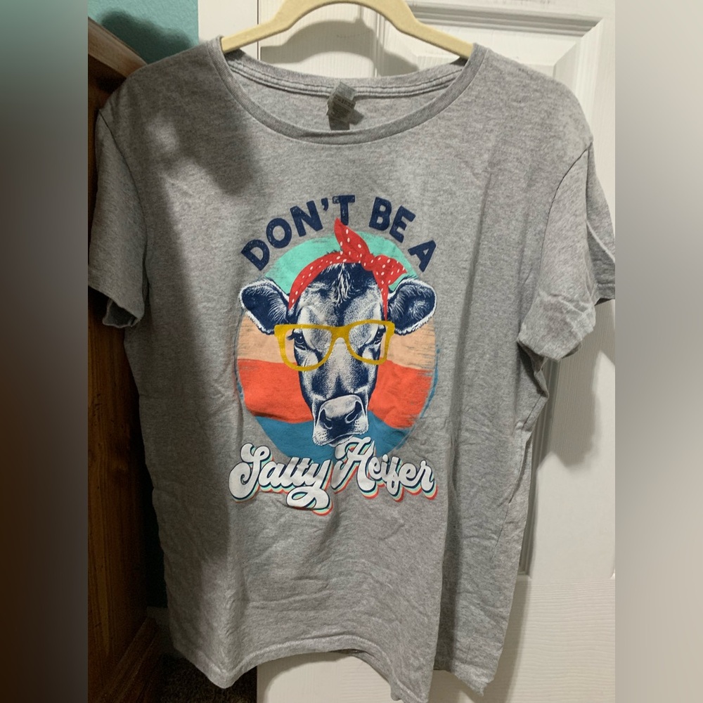 Gildan Gray Short Sleeve Tee with Cow Graphic
